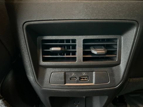 Used 2026 Chevrolet Colorado ZR2 w/ Technology Package AWD/4WD image 28