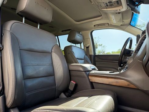 Used 2019 GMC Yukon XL Denali image 18