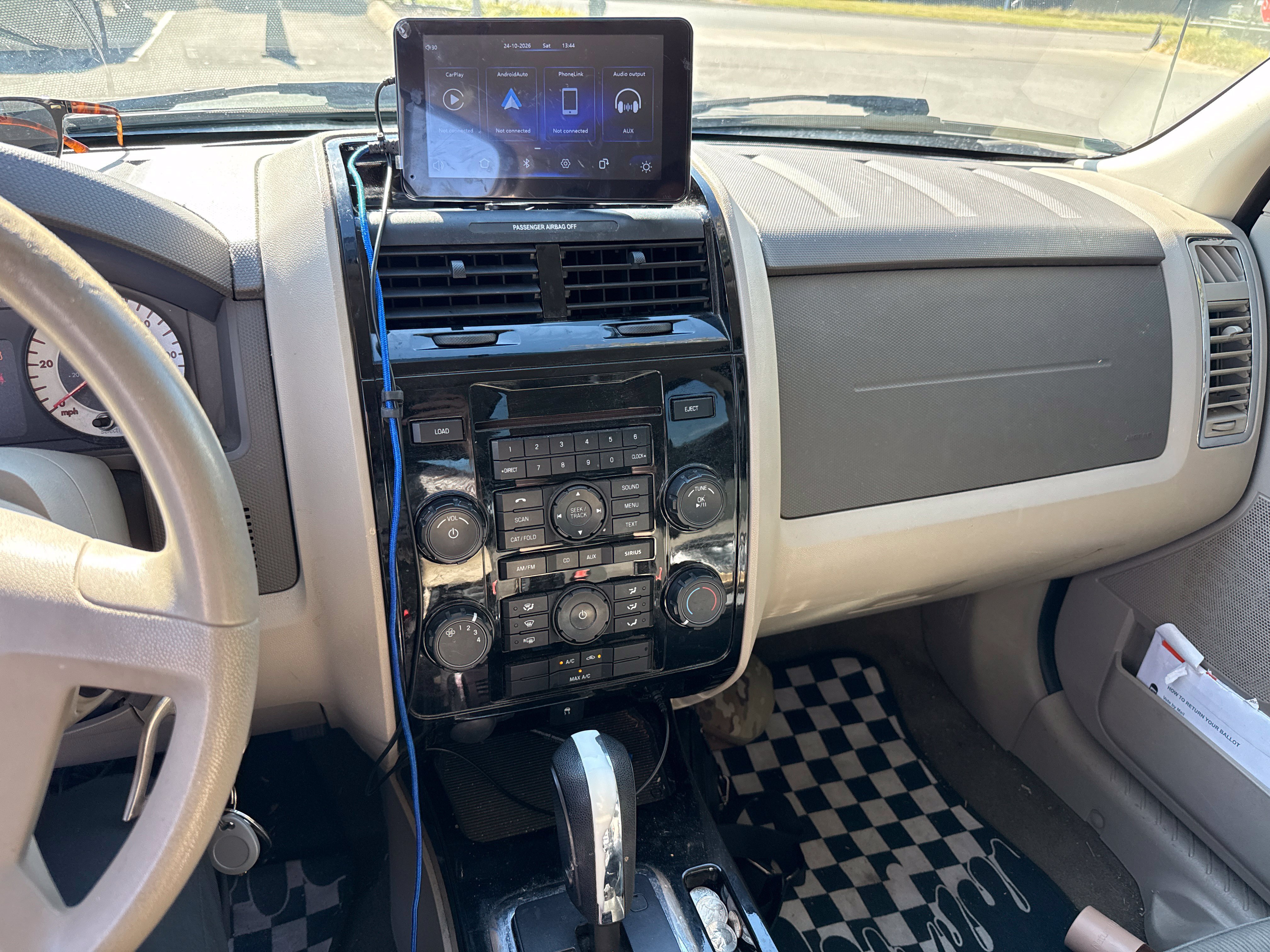 Used 2010 MAZDA Tribute i Sport FWD image 2