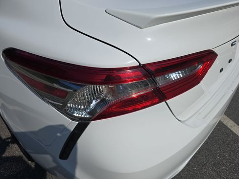 Used 2018 Toyota Camry SE w/ Convenience Package FWD image 35