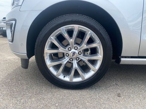 Used 2019 Ford Expedition Platinum image 29
