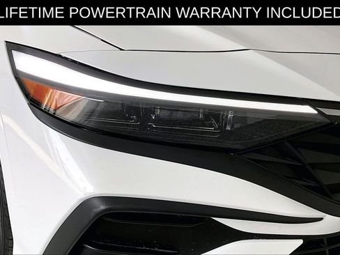 Used 2025 Hyundai Elantra Sport image 34