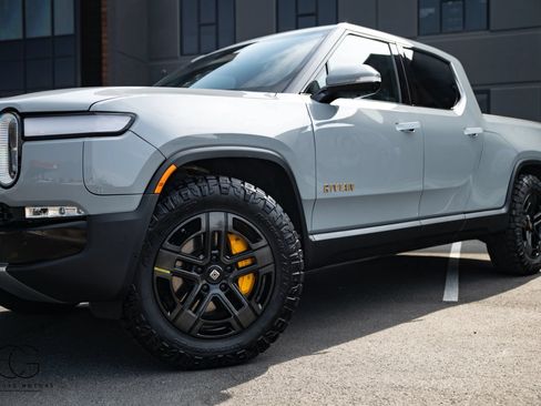Used 2022 Rivian R1T Adventure AWD/4WD image 5