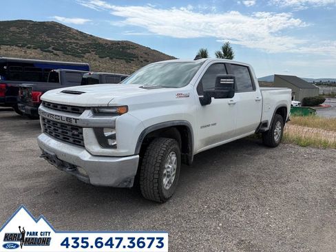 Used 2022 Chevrolet Silverado 2500 LT w/ Convenience Package AWD/4WD image 3