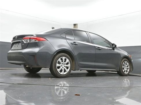 Used 2025 Toyota Corolla LE image 35