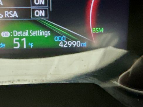 Used 2024 Toyota RAV4 XLE image 19