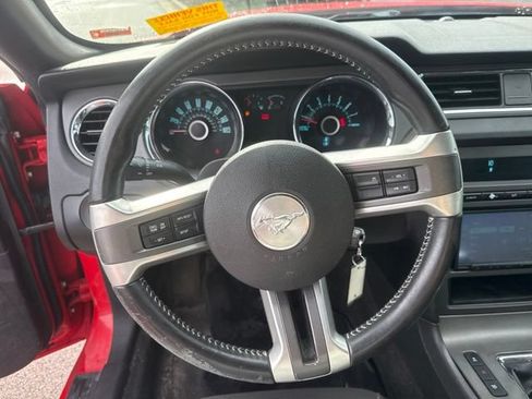 Used 2013 Ford Mustang Coupe RWD image 14