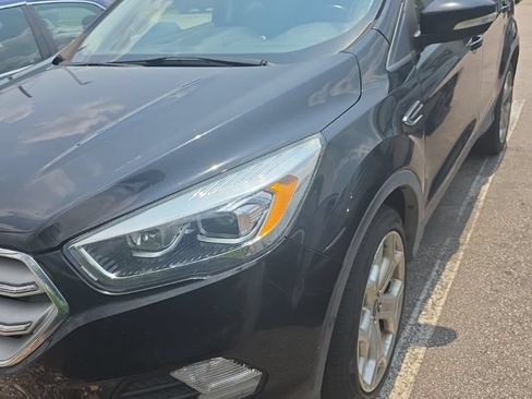 Used 2019 Ford Escape Titanium AWD/4WD image 17