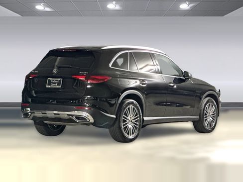 Used 2026 Mercedes-Benz GLC 300 4MATIC image 9