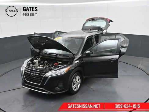 Used 2024 Nissan Kicks S image 57