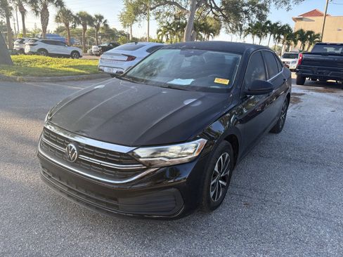 Used 2023 Volkswagen Jetta S FWD image 3