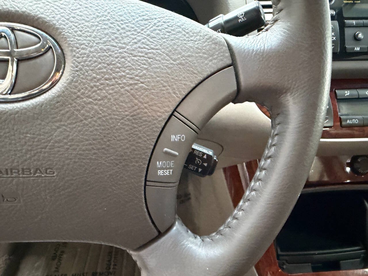 Used 2005 Toyota Camry XLE FWD image 24