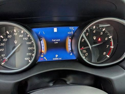 Used 2018 Maserati Levante GranSport image 21