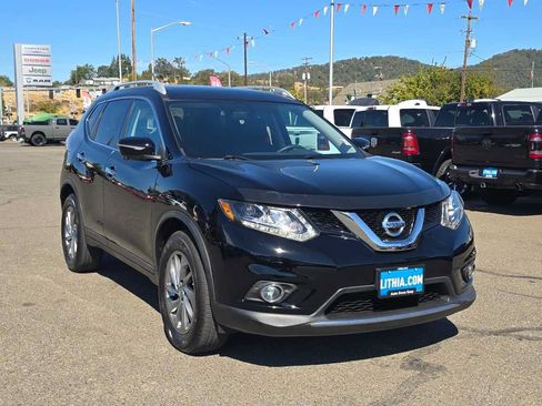 Used 2015 Nissan Rogue SV AWD/4WD image 6