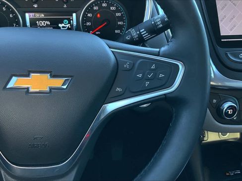 Used 2018 Chevrolet Equinox Premier image 24