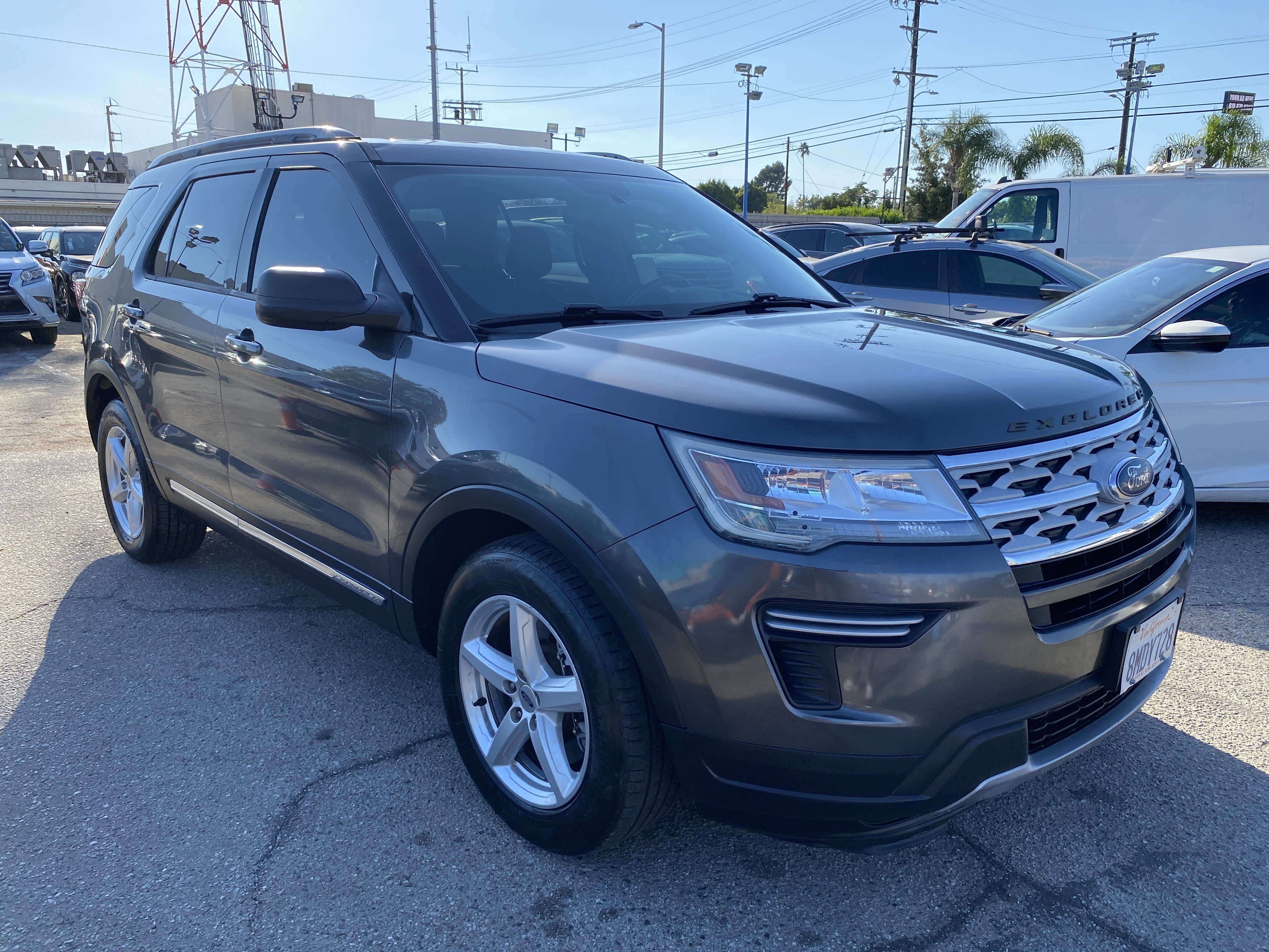 Used 2019 Ford Explorer XLT FWD image 8