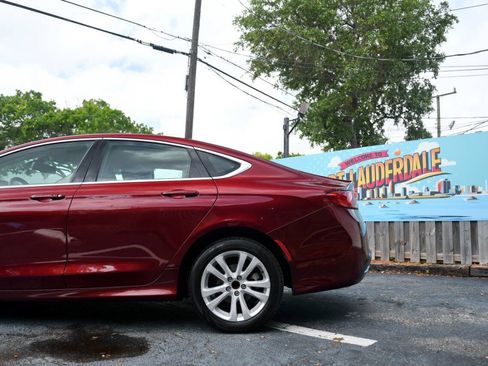 Used 2015 Chrysler 200 Limited FWD image 8
