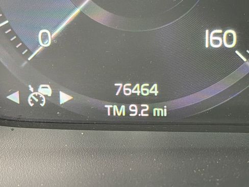 Used 2022 Volvo XC40 T5 R-Design w/ Advanced Package image 28