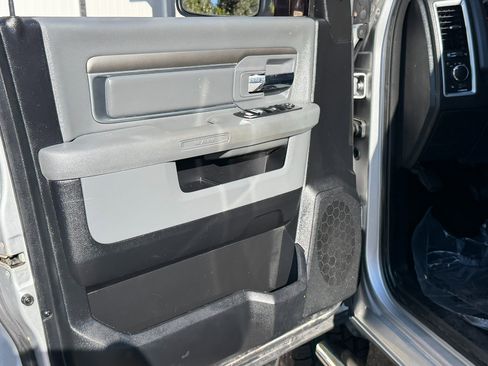 Used 2015 RAM 2500 SLT image 27