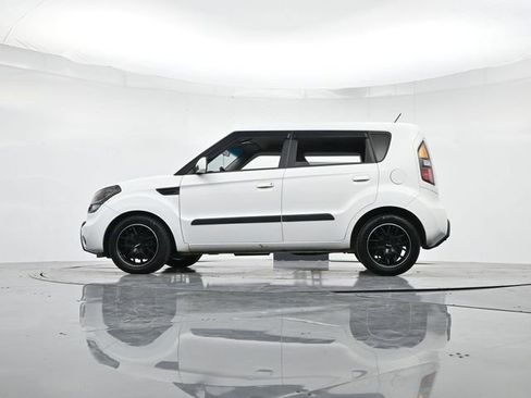 Used 2010 Kia Soul + image 36