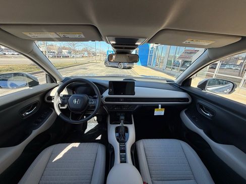 New 2026 Honda HR-V LX image 6