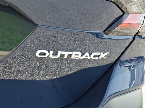 Used 2025 Subaru Outback Premium AWD/4WD image 31
