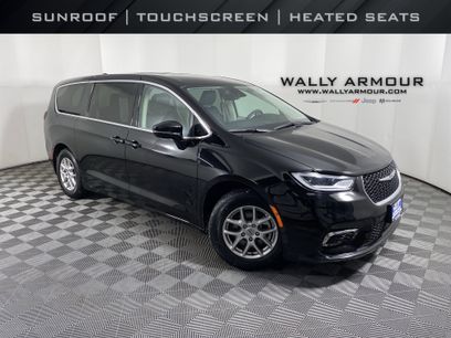 Used 2024 Chrysler Pacifica Touring-L
