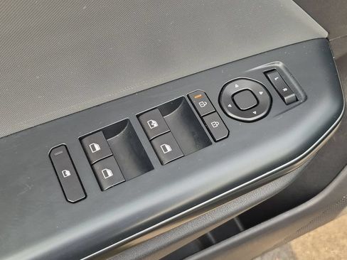 Used 2025 Kia K4 FWD image 13