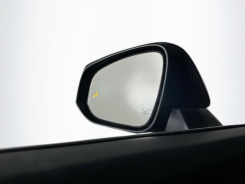 Used 2025 Toyota Grand Highlander AWD image 16