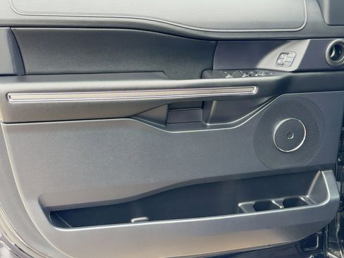 Certified 2021 Ford Expedition XLT image 13