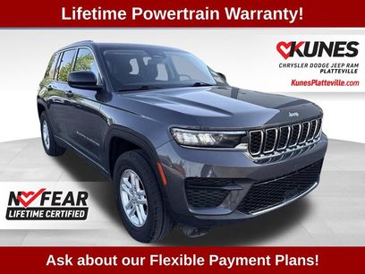 Used 2023 Jeep Grand Cherokee Laredo