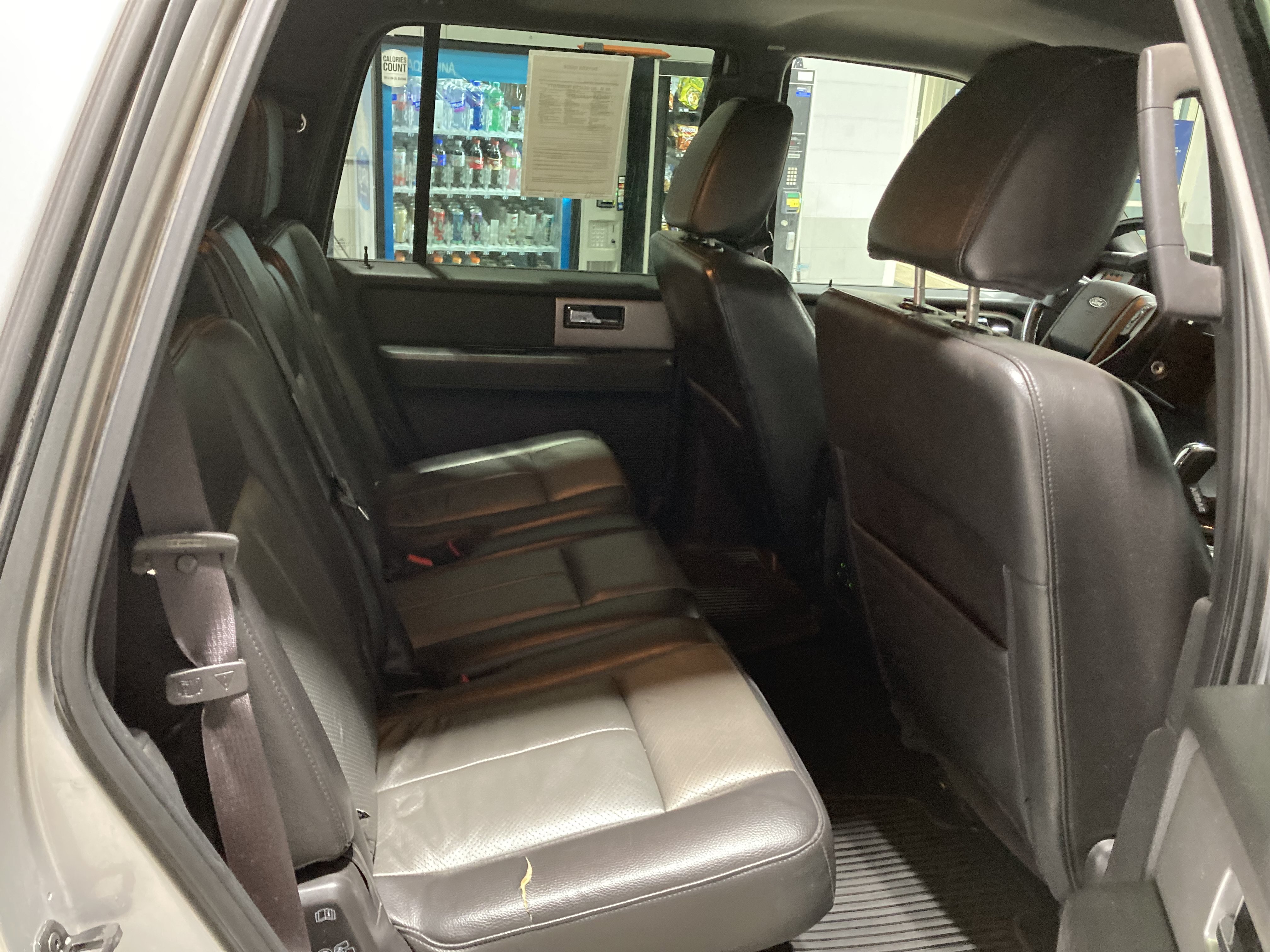 Used 2011 Ford Expedition XLT w/ 202A Rapid Spec Order Code AWD/4WD image 9
