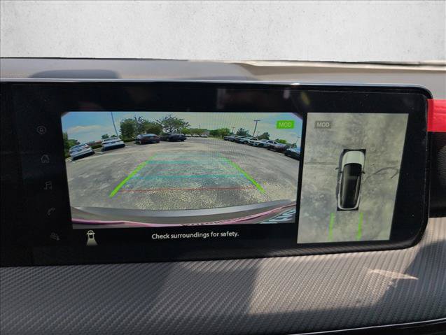 Used 2025 Nissan Kicks SR w/ Illumination Package FWD image 12
