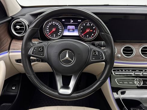 Used 2017 Mercedes-Benz E 300 image 25