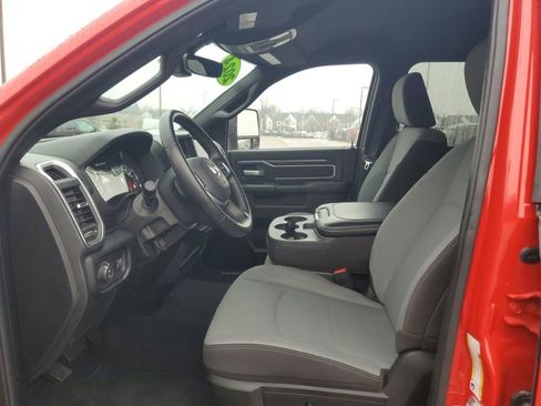 Used 2024 RAM 2500 Big Horn w/ Bed Utility Group image 5