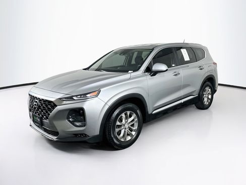 Used 2020 Hyundai Santa Fe SE FWD image 3