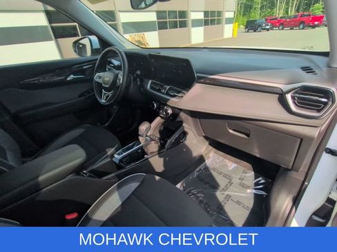 Certified 2025 Chevrolet TrailBlazer LT w/ Convenience Package AWD/4WD image 28