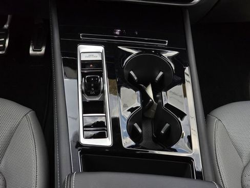 Used 2025 Volkswagen Atlas Cross Sport SEL R-Line AWD/4WD image 21