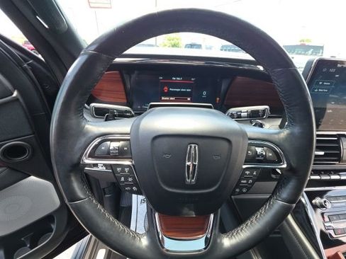 Used 2022 Lincoln Navigator Reserve AWD/4WD image 12