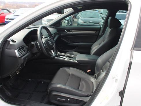 Used 2022 Honda Accord Sport image 11