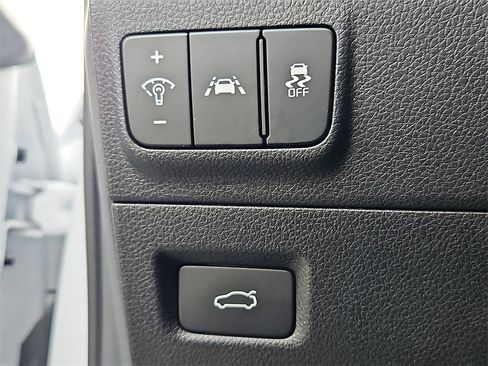 Used 2023 Kia K5 LXS image 26