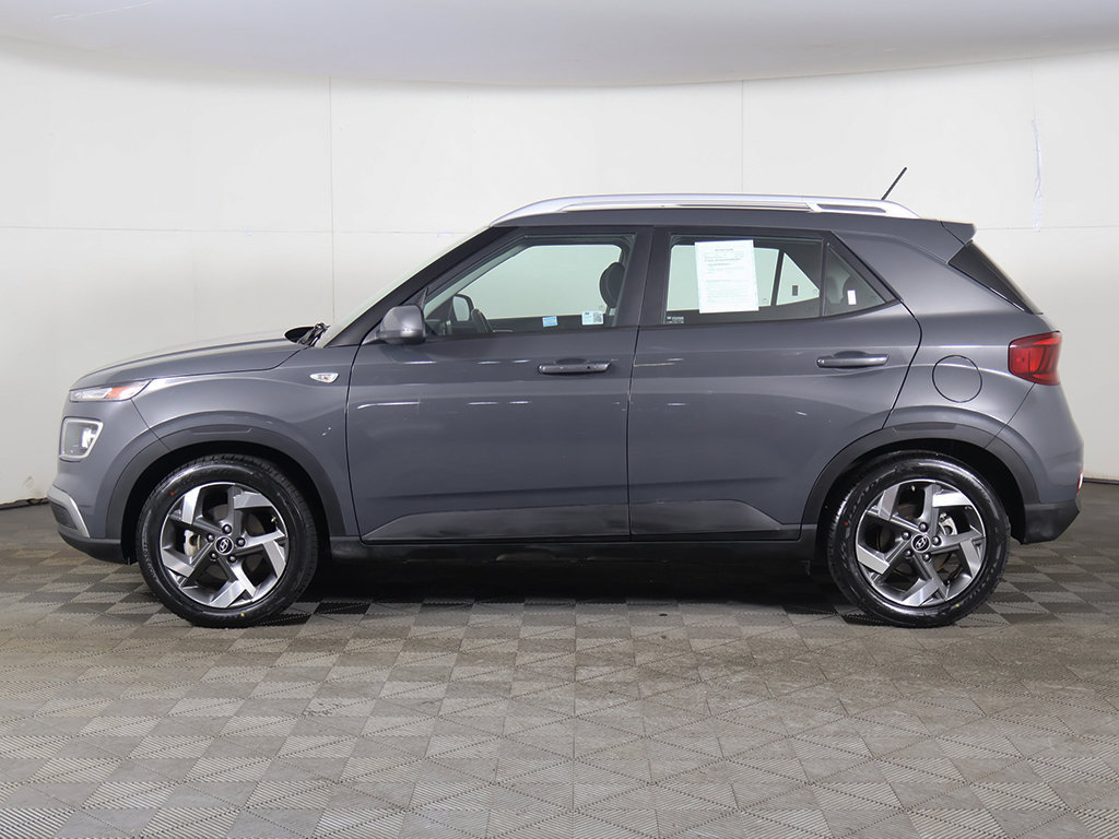 Used 2024 Hyundai Venue SEL FWD image 16