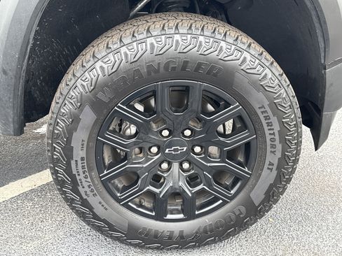 Certified 2024 Chevrolet Colorado Trail Boss w/ Technology Package image 13