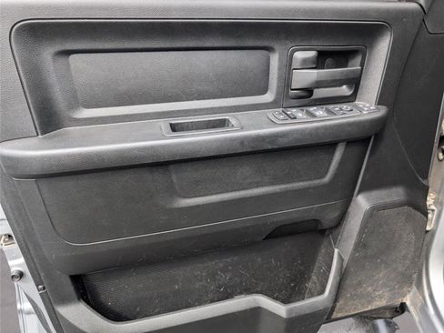 Used 2024 RAM 3500 Tradesman w/ Chrome Appearance Group image 16