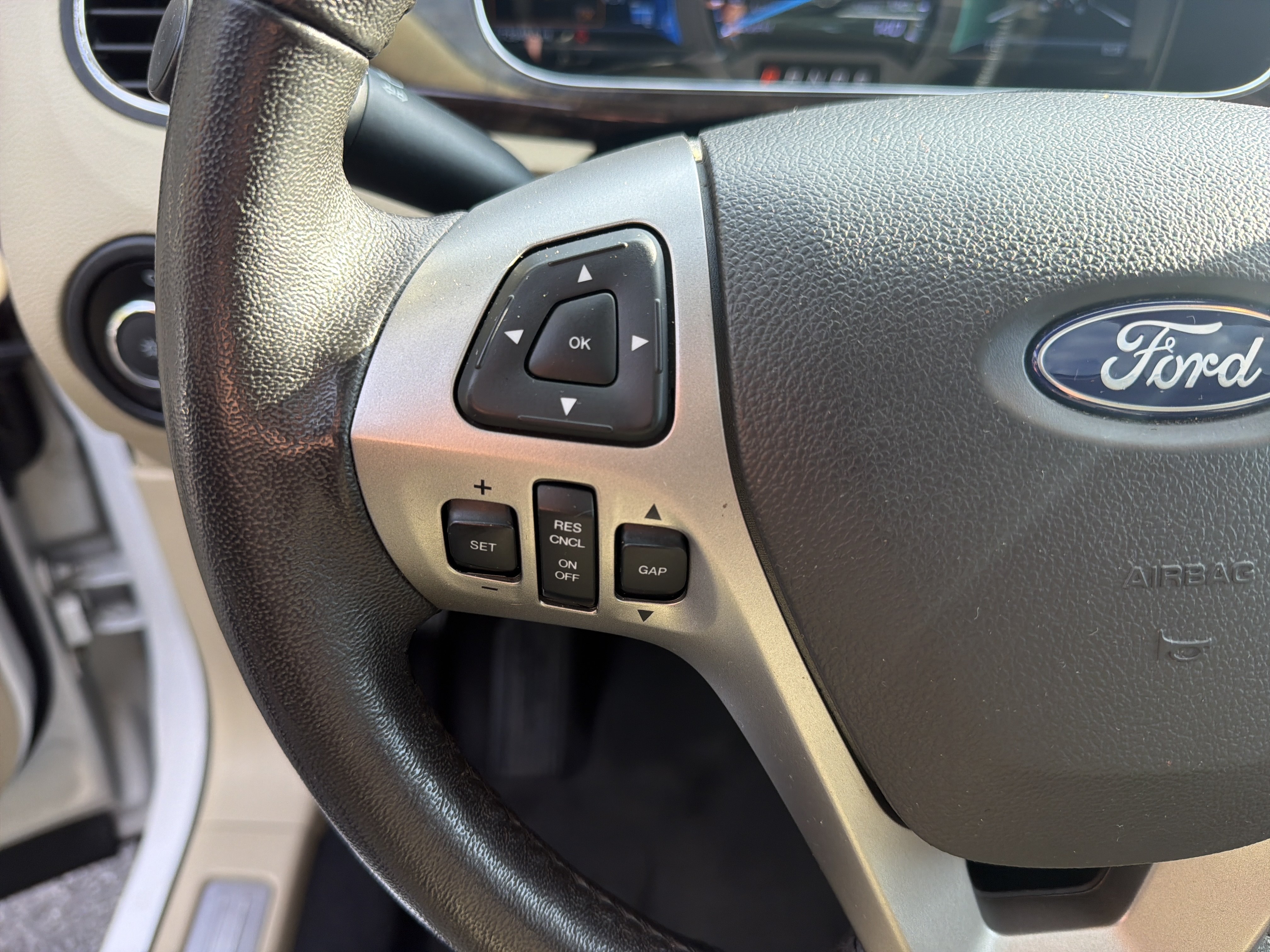 Used 2018 Ford Taurus Limited w/ Driver Assist Package FWD image 19