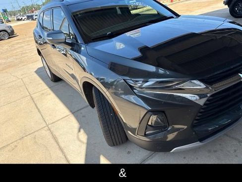 Used 2020 Chevrolet Blazer LT FWD image 3