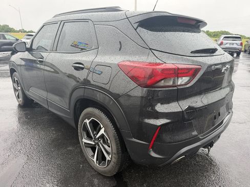 Used 2022 Chevrolet TrailBlazer RS FWD image 2