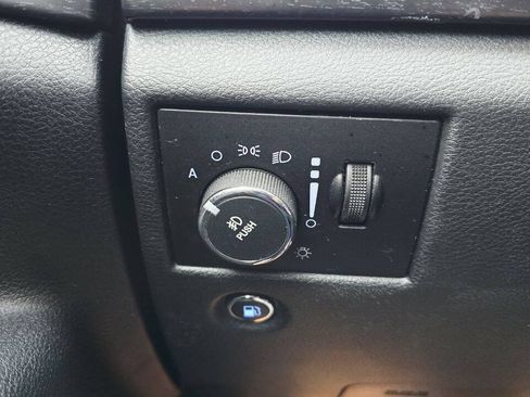 Used 2014 Jeep Grand Cherokee Laredo AWD/4WD image 26