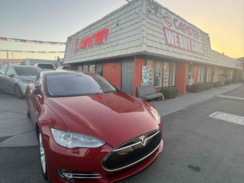 Used 2014 Tesla Model S P85 image 22