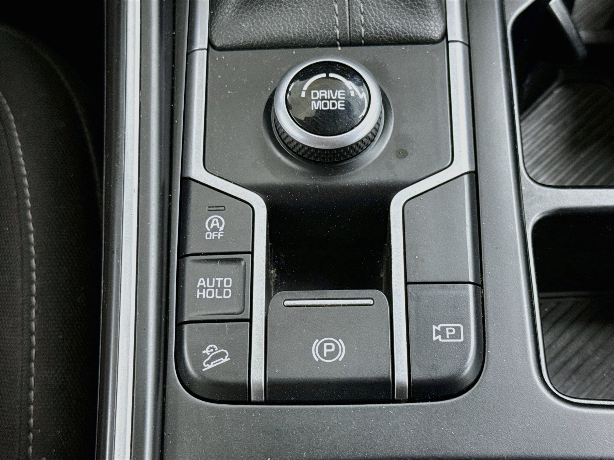 Used 2024 Kia Sorento LX FWD image 25